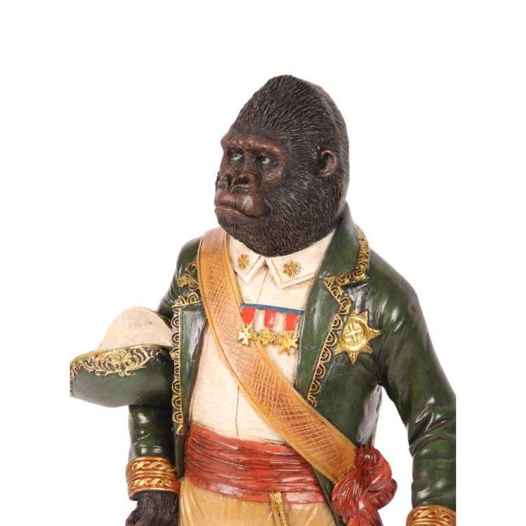 Orang-Utan auf Sockel – grün – 40,5 cm