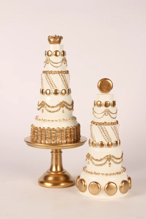 Dekorationskuchen – weiß/creme mit Gold – 33,5 cm – Kunstharz