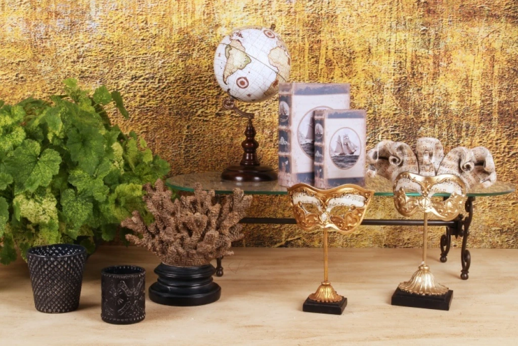 Dekorationsmaske auf Sockel – Gold – 20,5 cm – Kunstharz