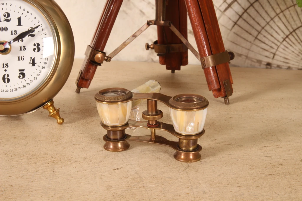 Dekoratives Fernglas – Gold/Weiß – Messing – 18 cm